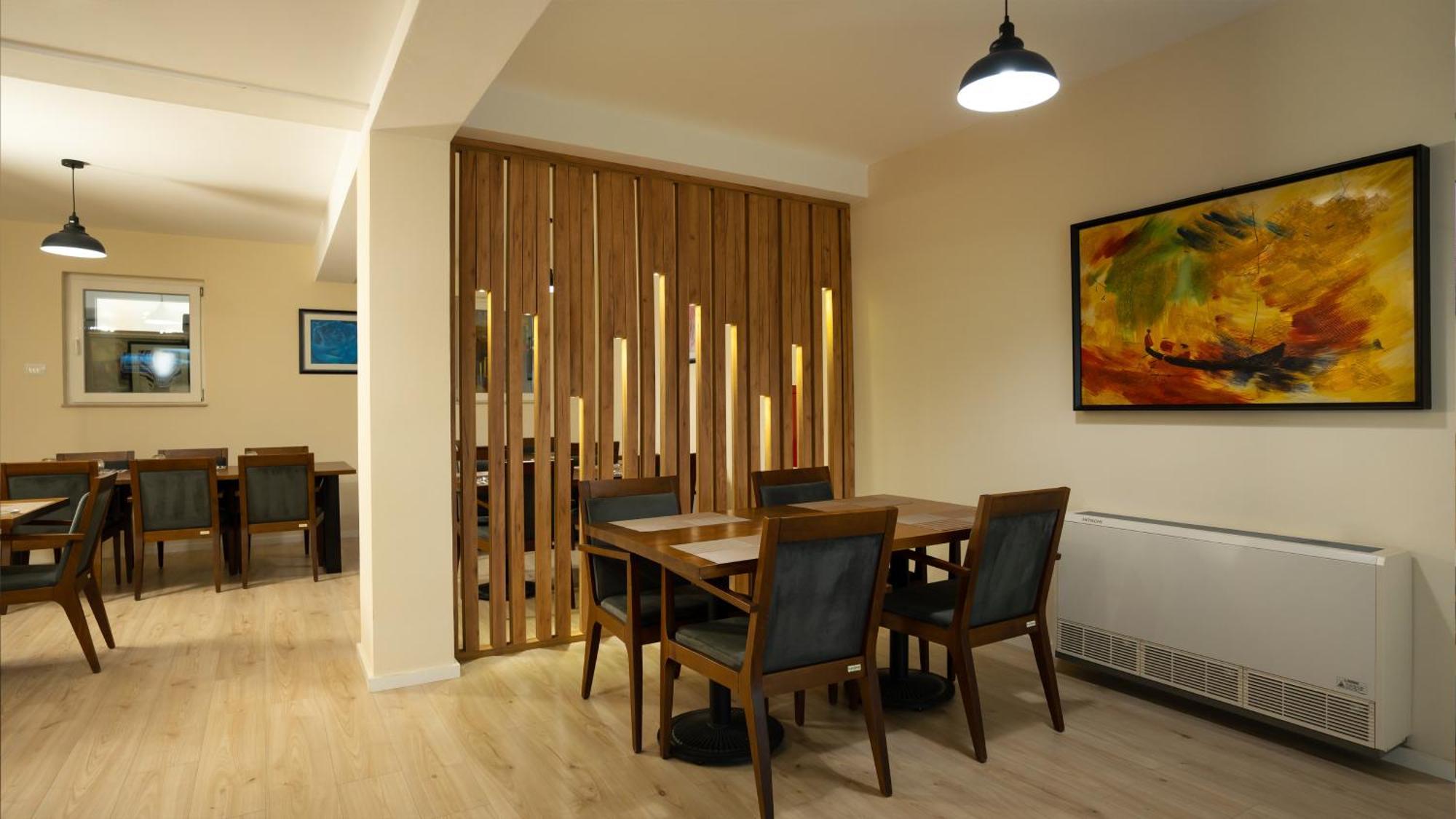 F&M Hotel 2 Тирана Экстерьер фото